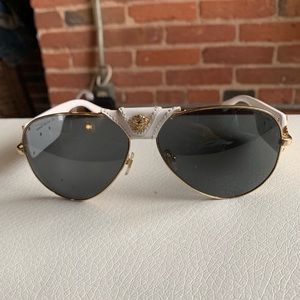 Versage sunglasses white